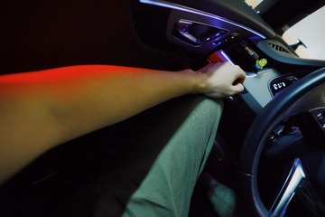 706817