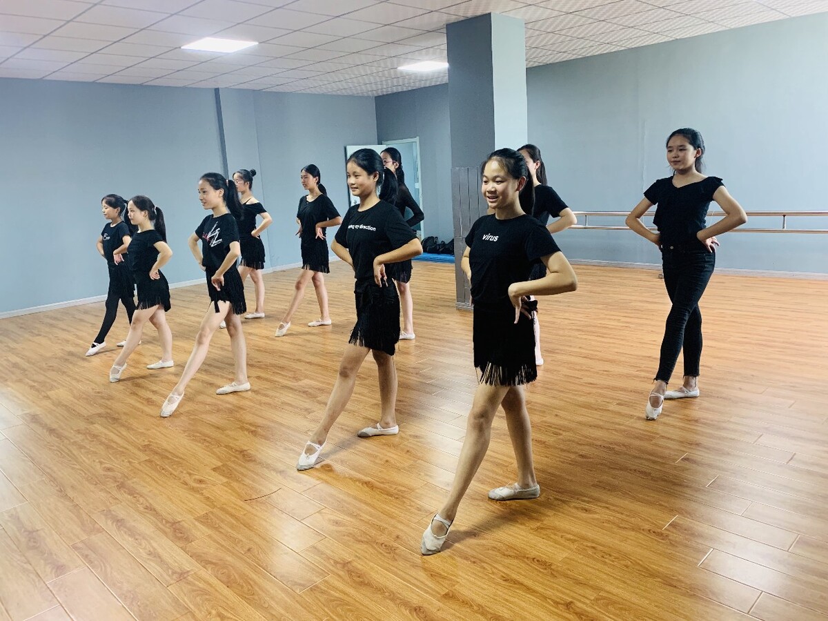 领尚国际舞蹈培训 分校