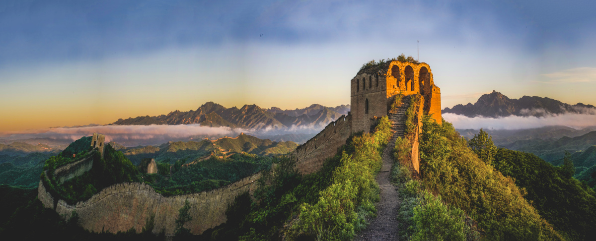 中国古北口长城苍龙出世