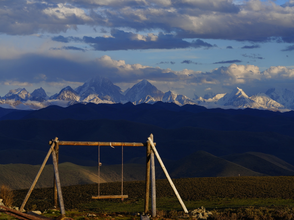 川西鱼子西星空营地壮观到窒息的美