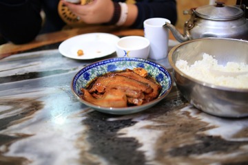 大理古城60-苍洱春2-雕梅扣肉