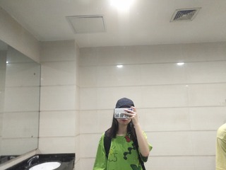 218092
