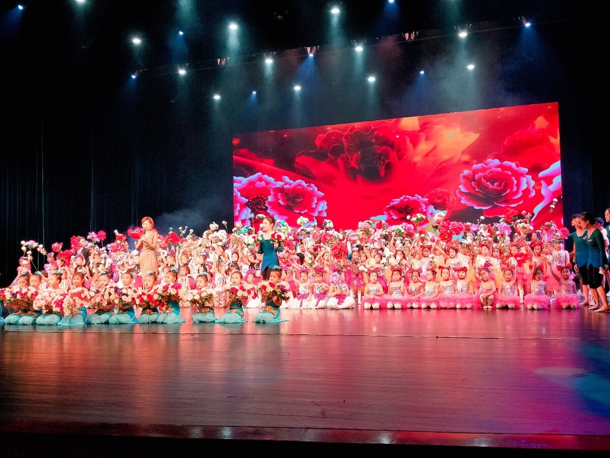 儿童舞蹈 舞动中国红