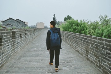 001