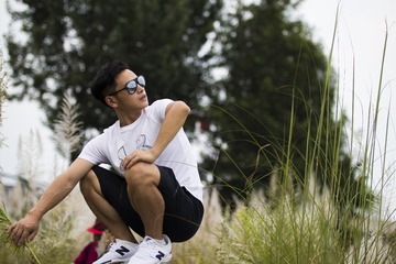 001