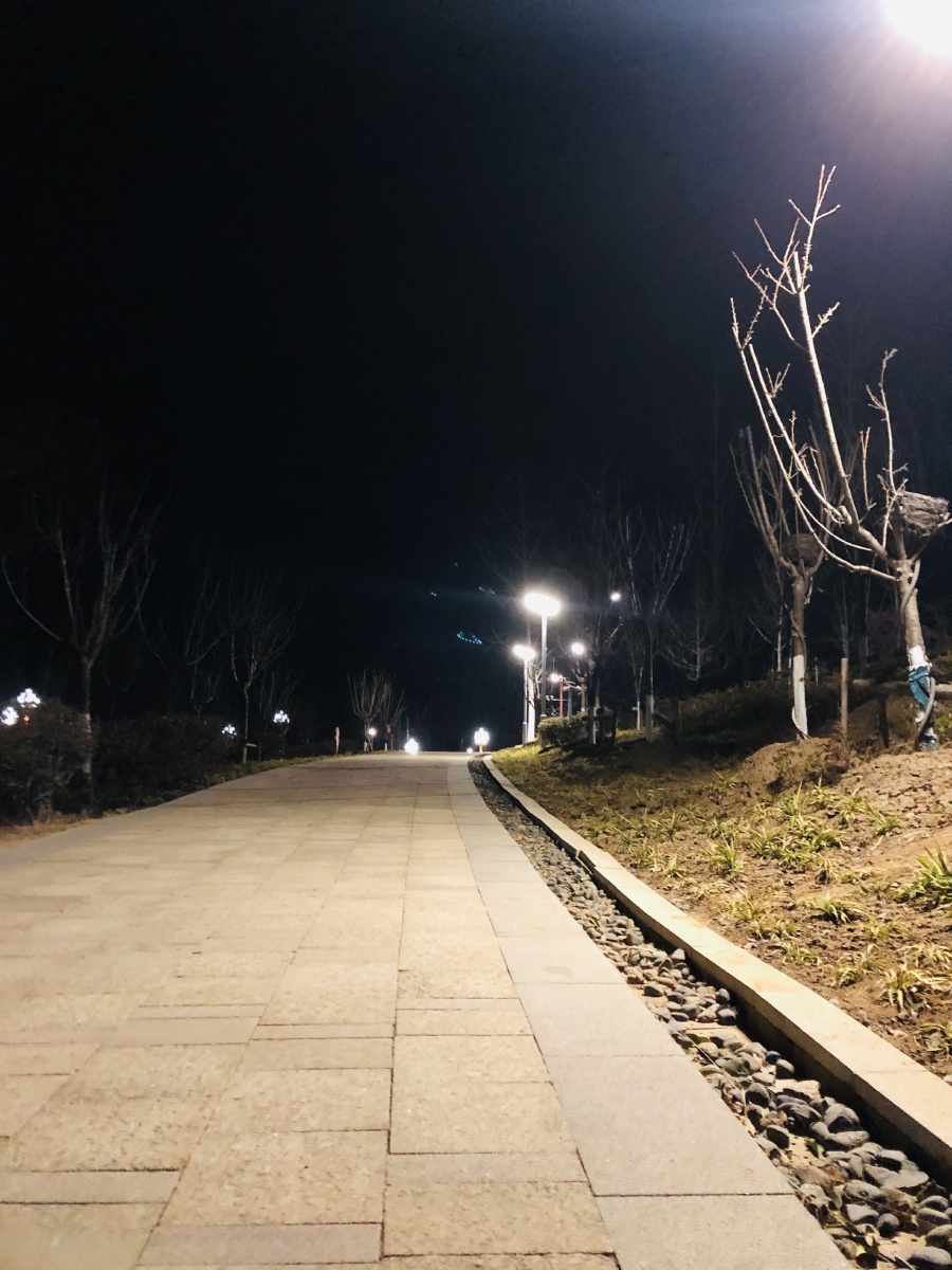 不知怎么的很伤感