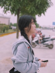 988384