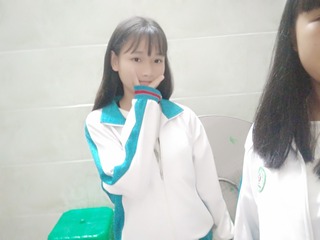 664472