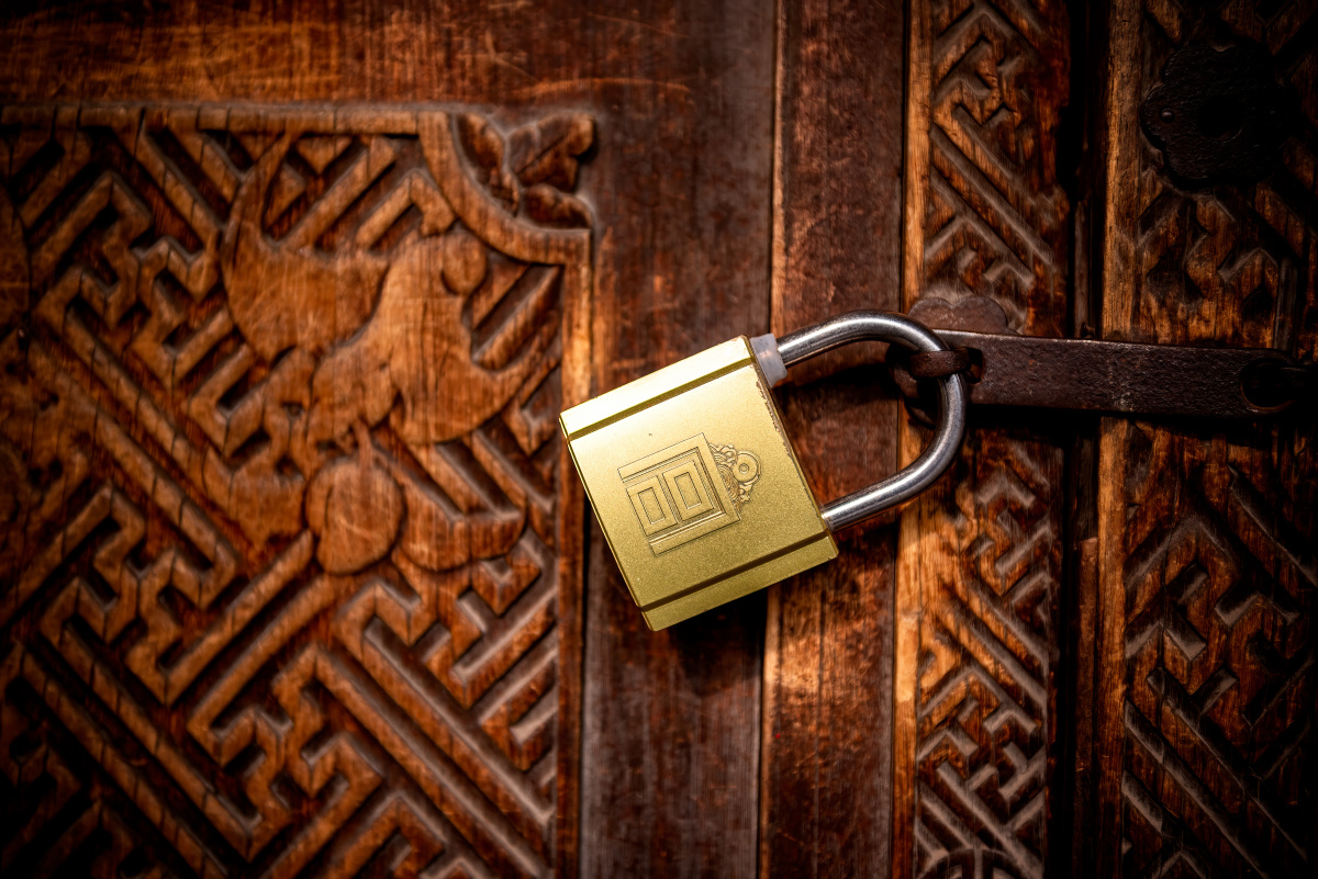 故宫内的锁具,是箭牌专门给故宫做的秋水长天关注