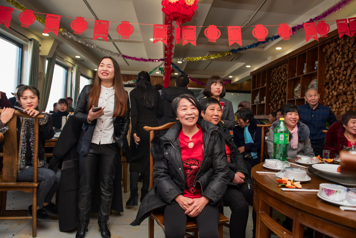 春节阖家欢聚时