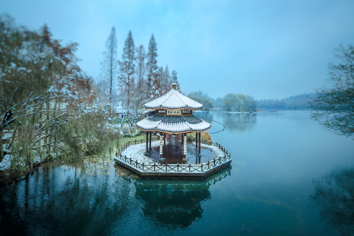 黛色参天 - 少离川 - 图虫