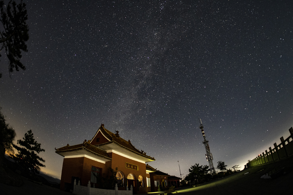 夜晚的刘备山 - 上帝之手977 - 图虫
