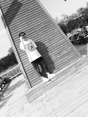 151045