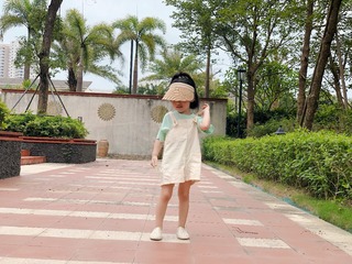 001