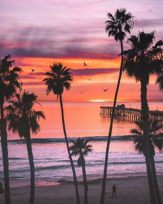 三亚晚霞动漫般的天空火烧云676767