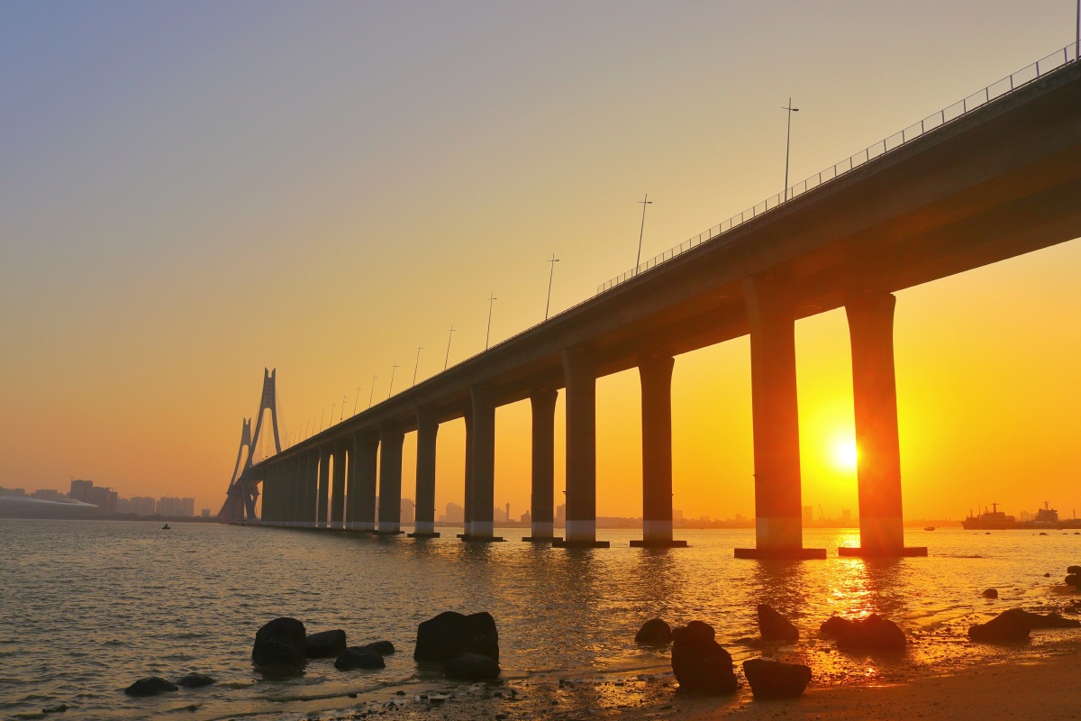 湛江海湾大桥日出