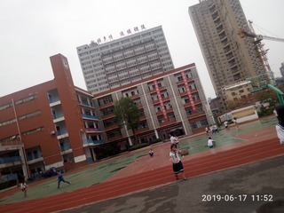 443613