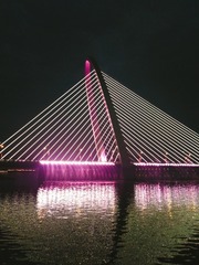 366018