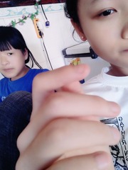 989384
