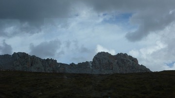 2359079
