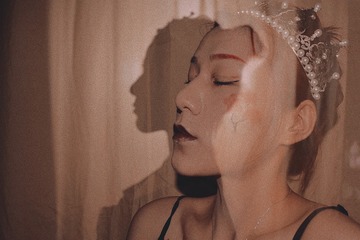 001