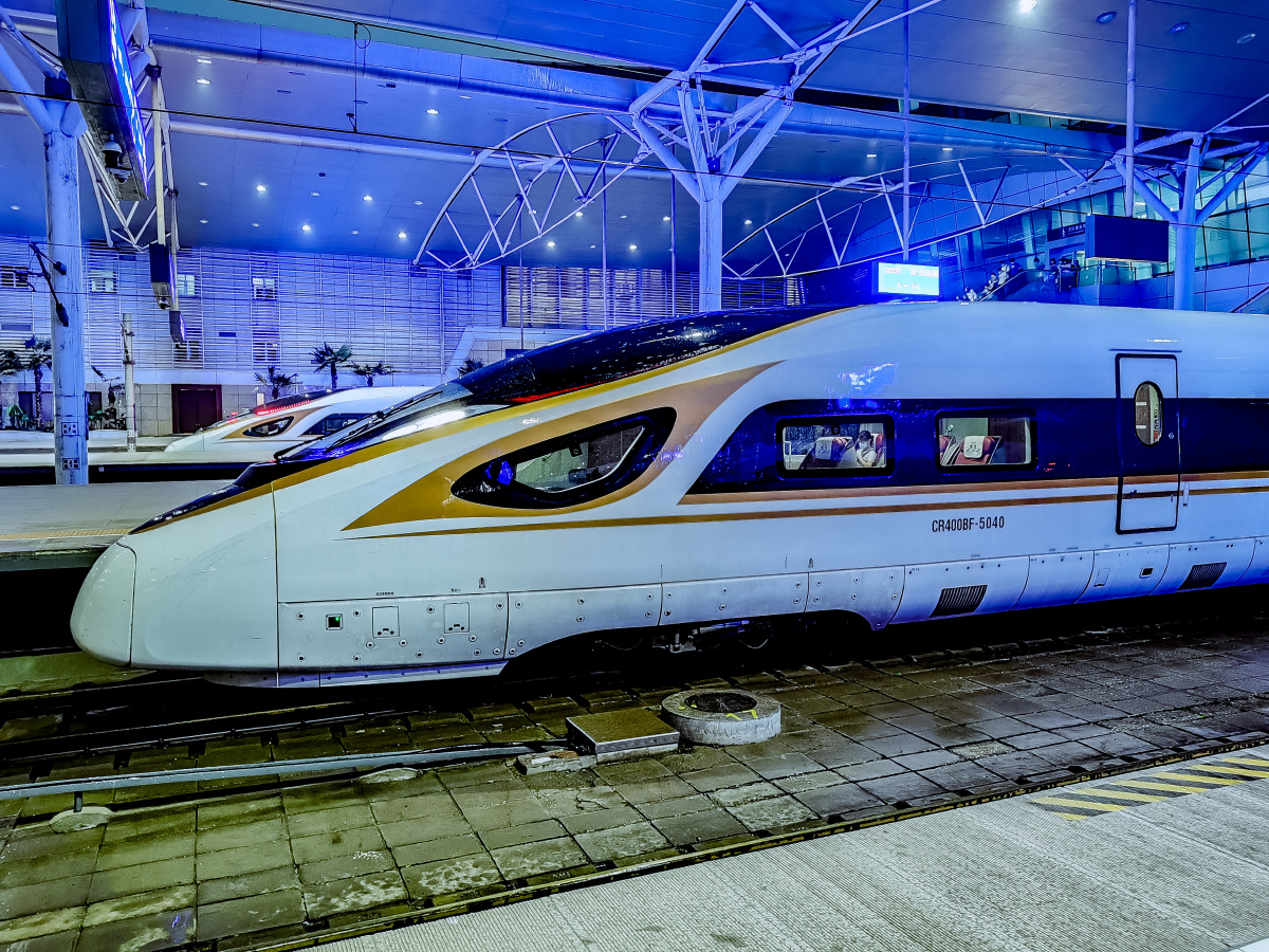 天津站复兴号动车