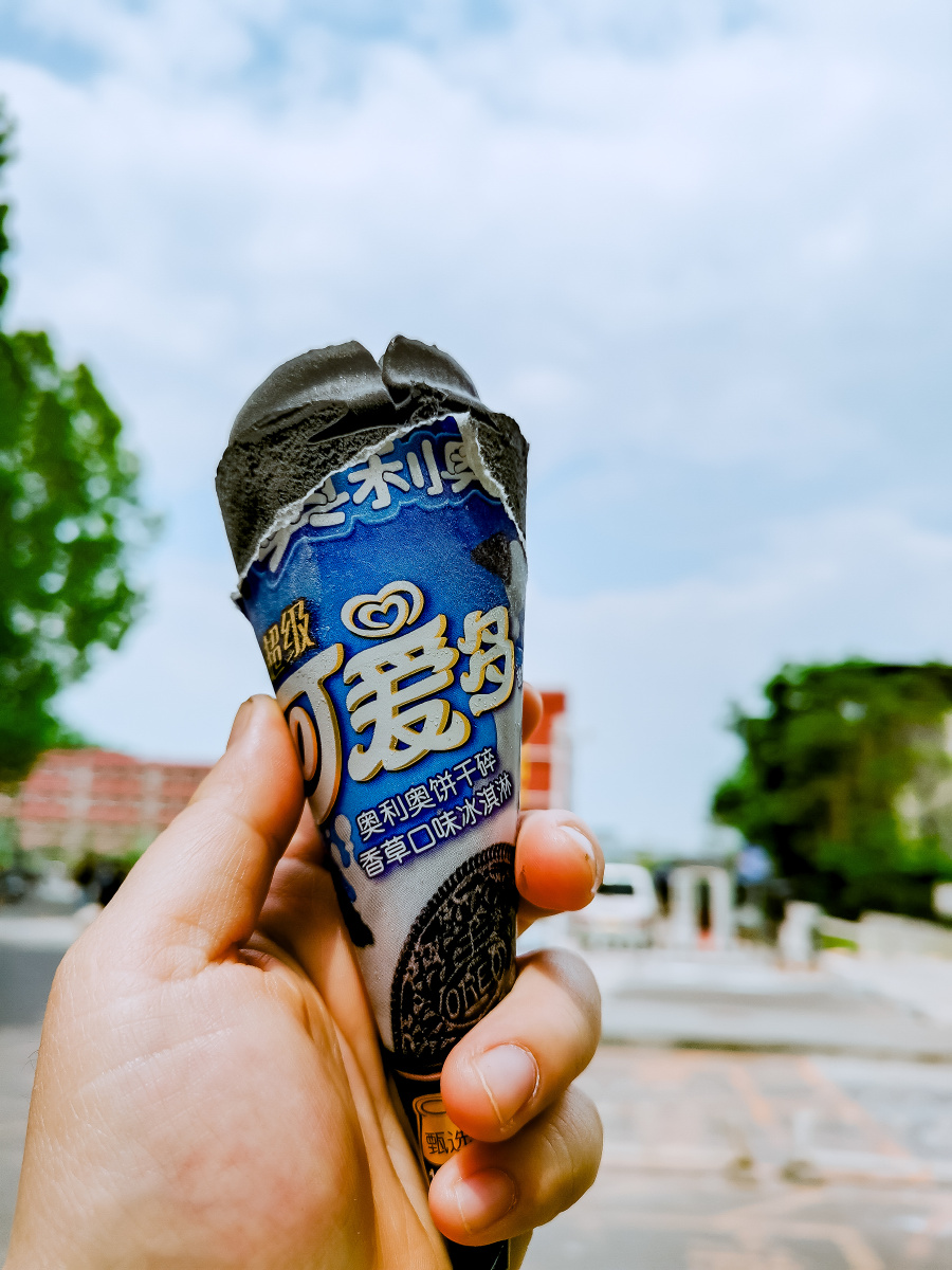 可爱多奥利奥口味冰淇淋一秒入夏