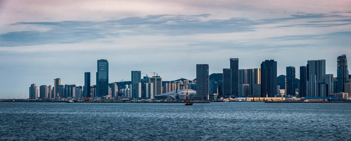 大连东港商务区以高楼林立