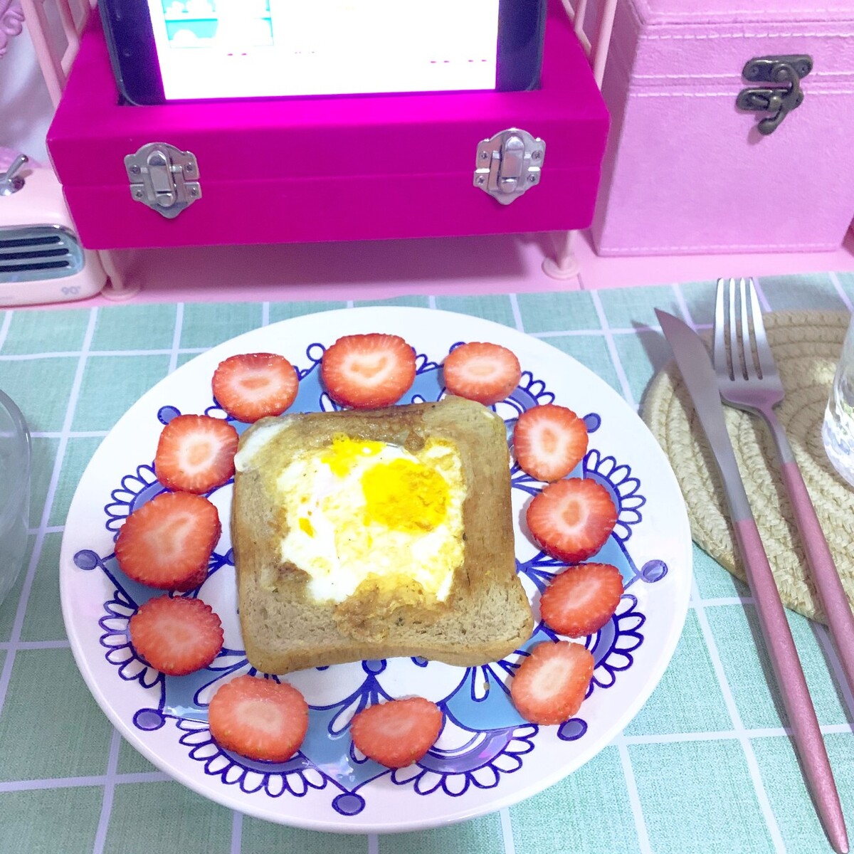如何用电饭煲做蒸蛋糕,电饭煲蒸蛋糕为什么一直是保温状态