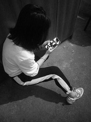 677989