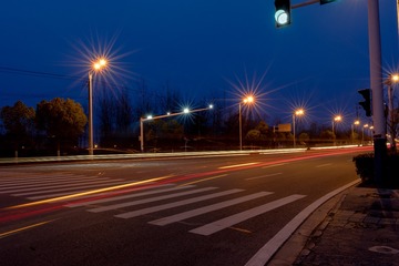 19025