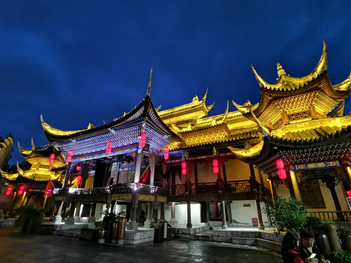 美丽的下司古镇夜景