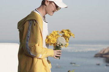 001