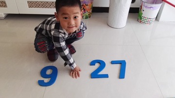 907458