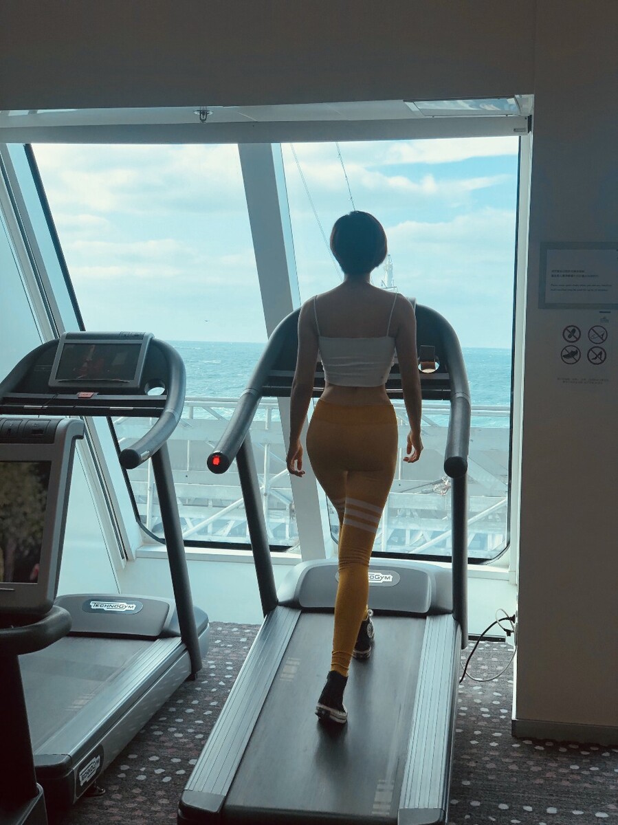 美女健身房拍照系统软件