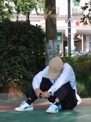 001