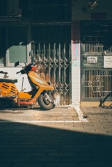 519811