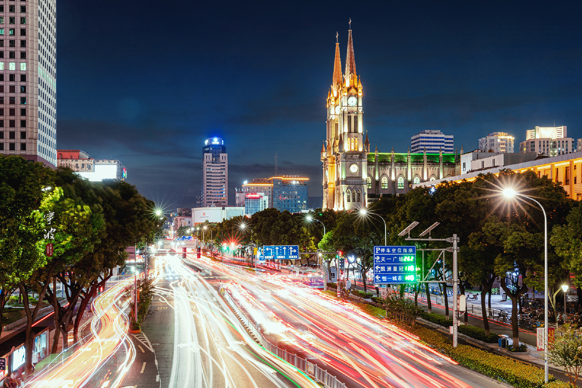 流光溢彩药行街