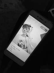 353827