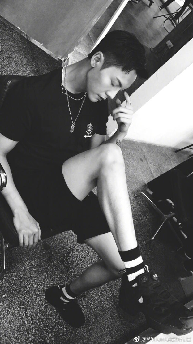 陈伟霆的身材一级棒