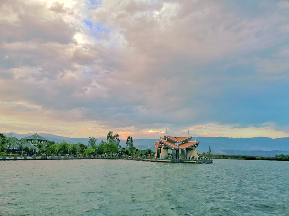 中国西昌琼海小渔村