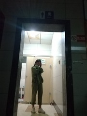 498687