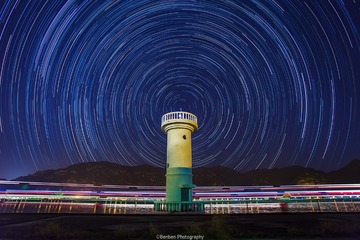 “圆”梦灯塔