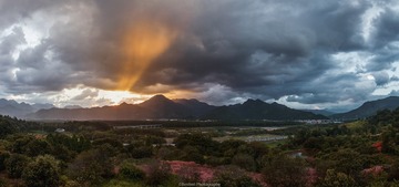 日落苍山
