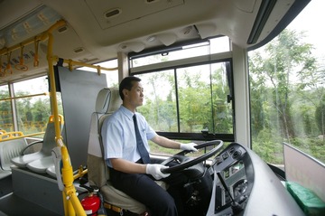 398475