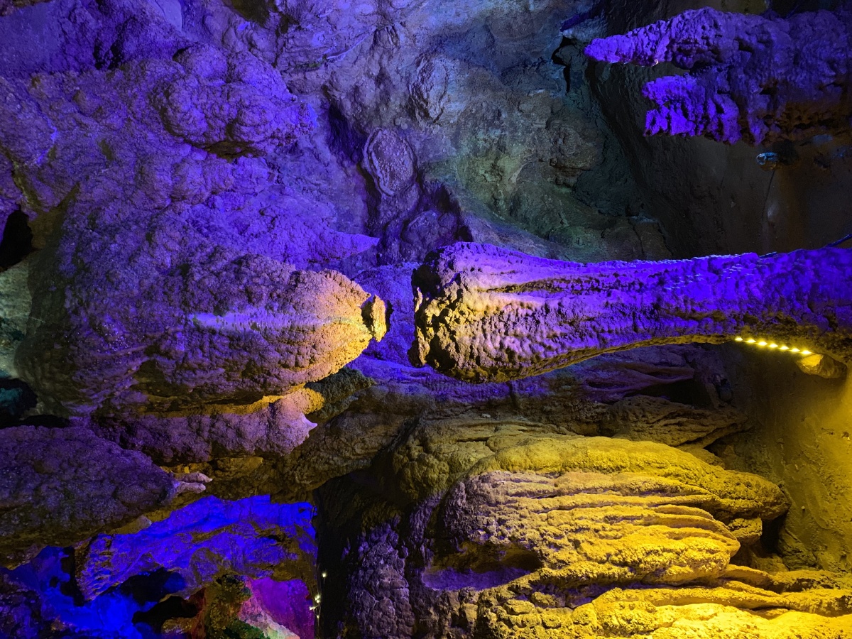 英德宝晶宫溶洞