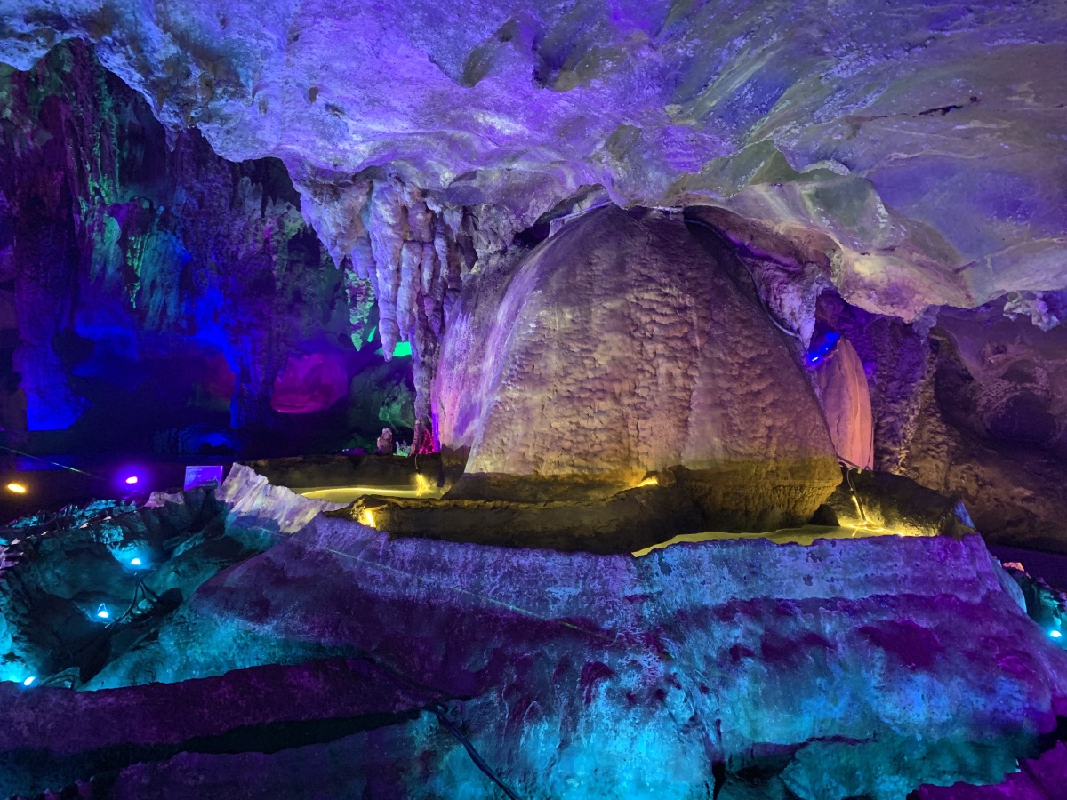 英德宝晶宫溶洞