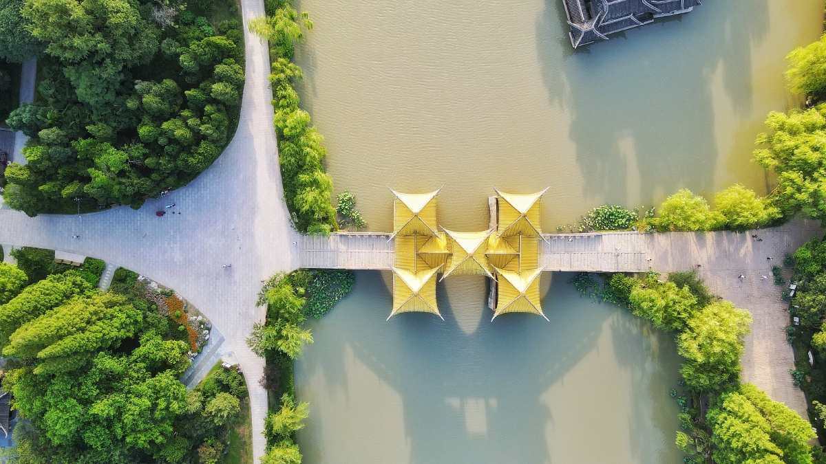 航拍扬州瘦西湖五亭桥