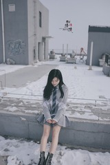 001