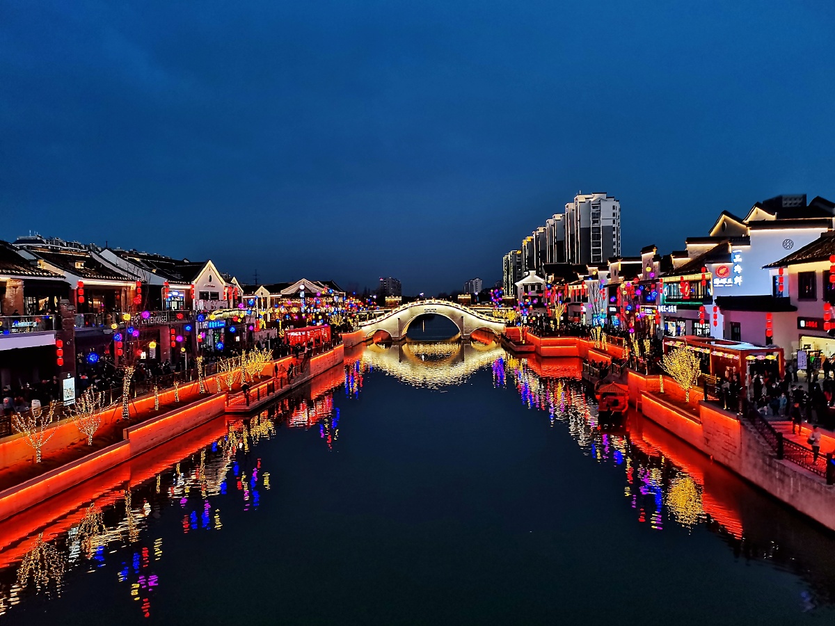 梅里古镇旅游景与南长街古运河,对比一下,还是南长街更有江南水乡的